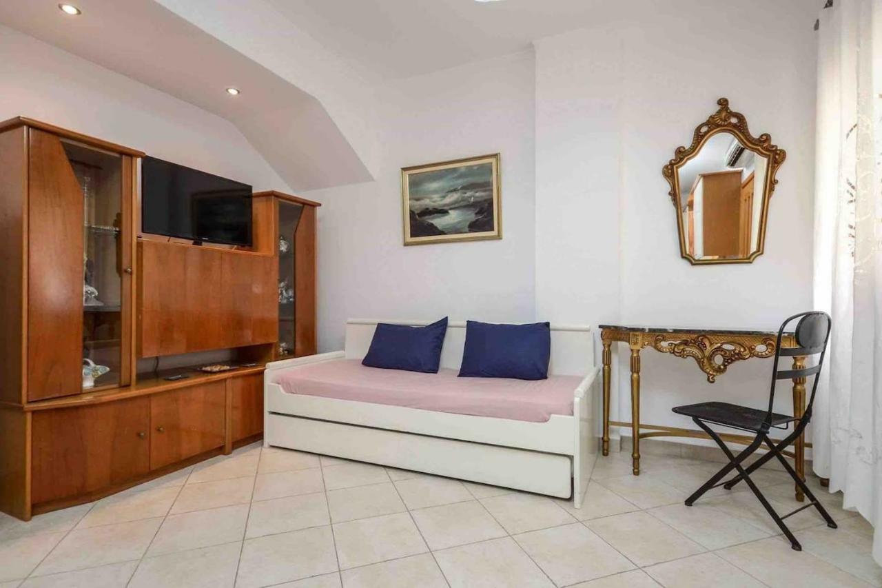 Independent Agapitos Apart , 2Bdrm, Private Patio Naxos City Eksteriør billede