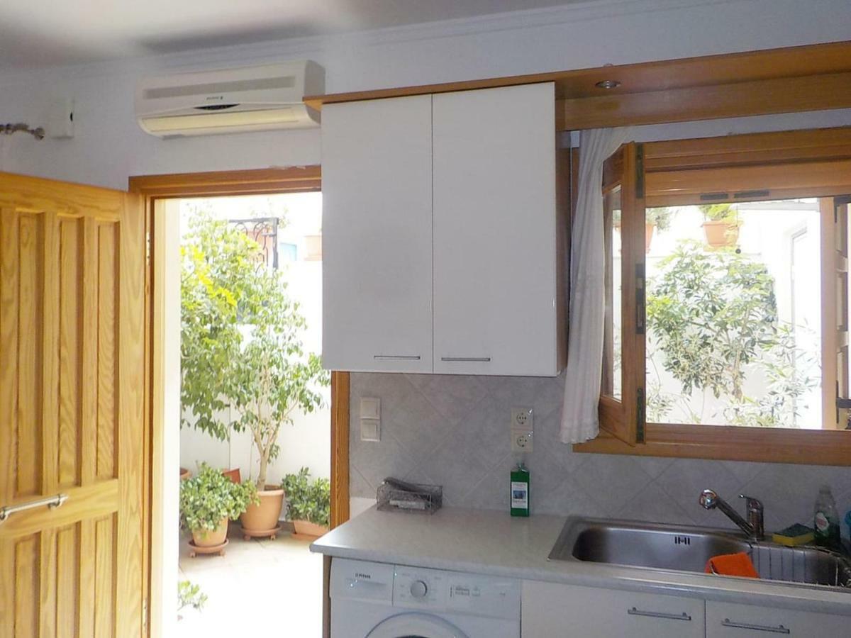 Independent Agapitos Apart , 2Bdrm, Private Patio Naxos City Eksteriør billede